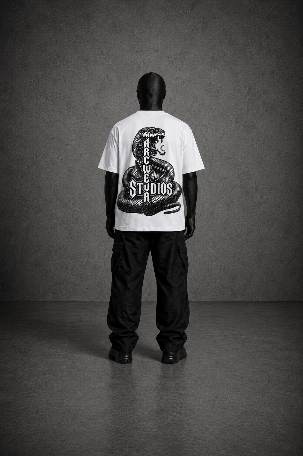 Arc snake tee